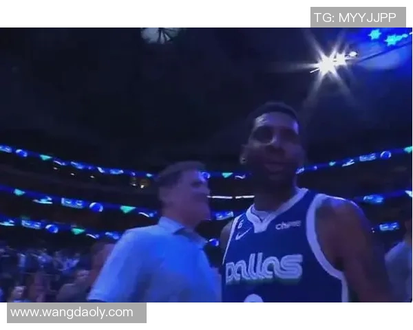 快船与独行侠激战正酣谁能在这场对决中笑到最后